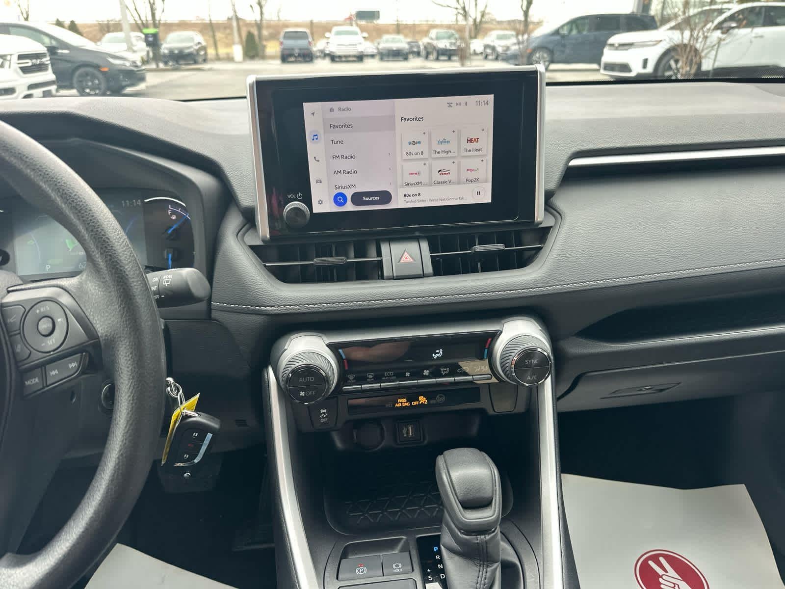 2025 TOYOTA TRUCK RAV4 HYBRID LE