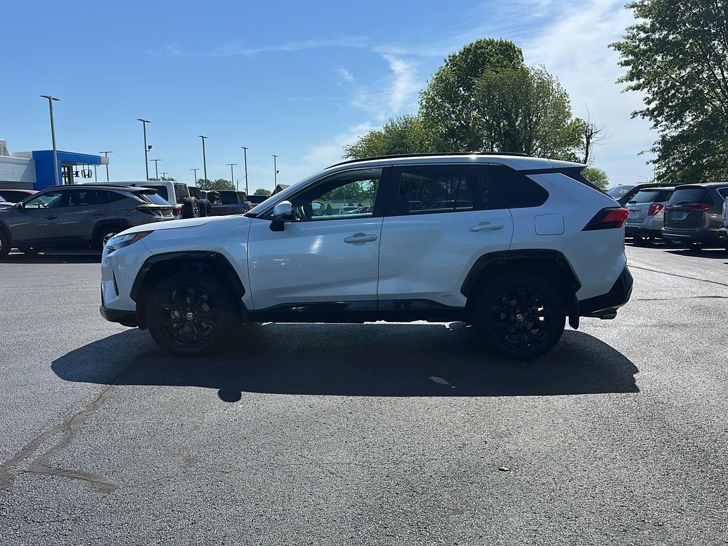 2023 Toyota RAV4 Hybrid SE