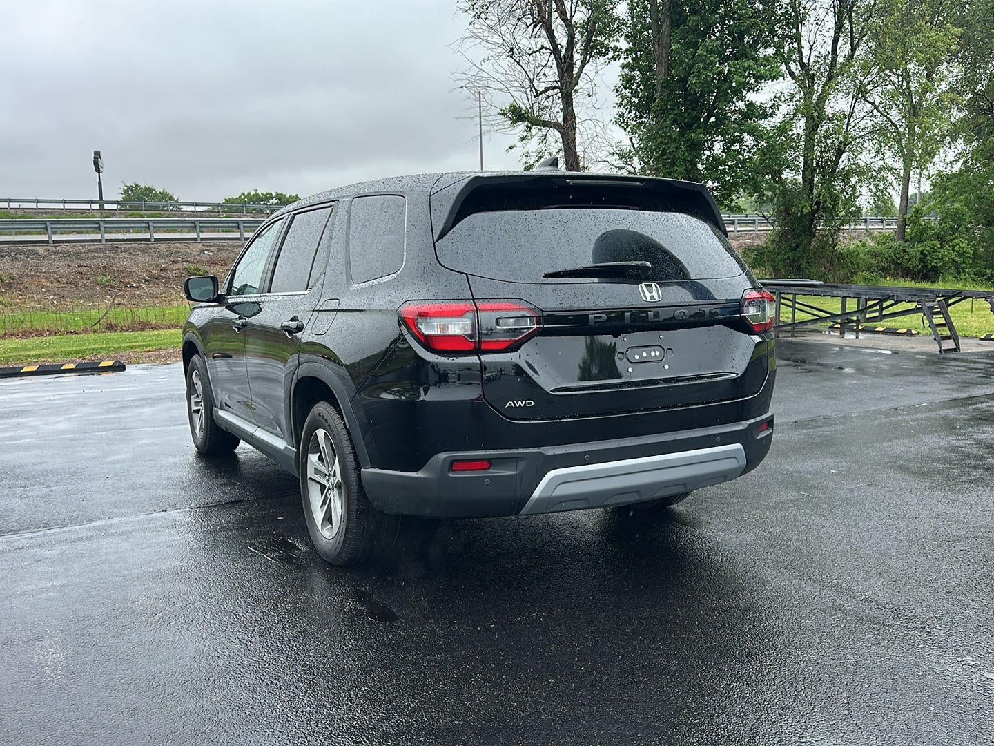2024 Honda Pilot EX-L 8 Passenger