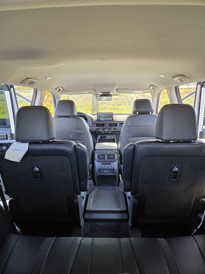2023 Honda Pilot EX-L w/Rear Captain's Chairs