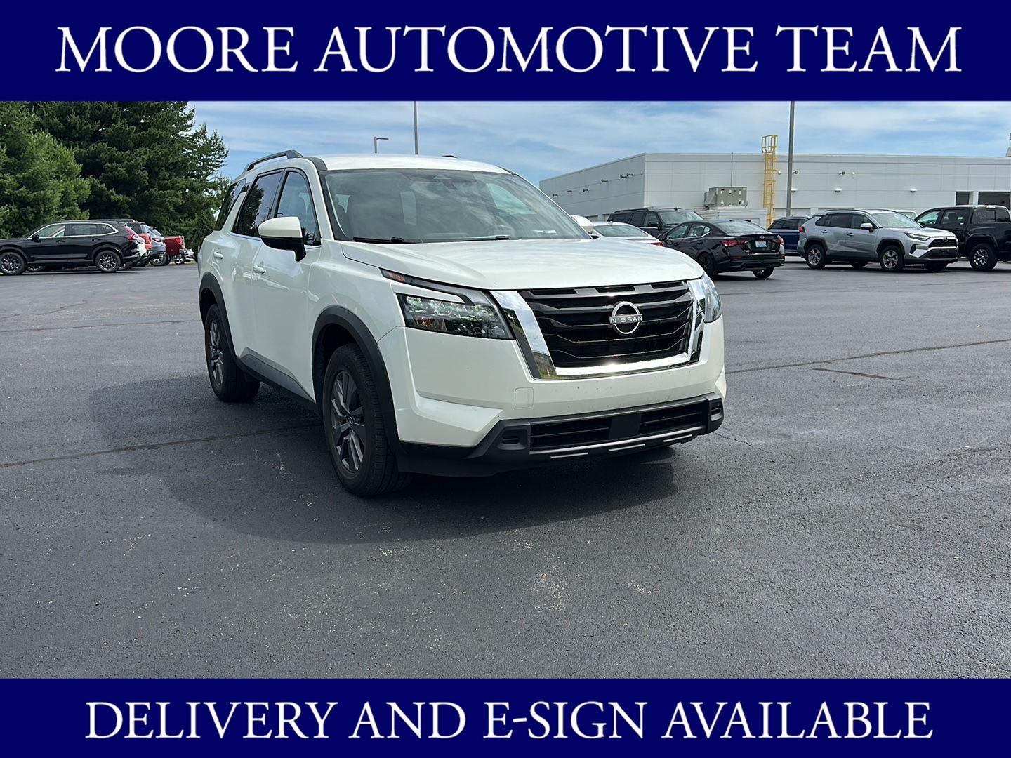 2024 Nissan Pathfinder SV 2WD's photo