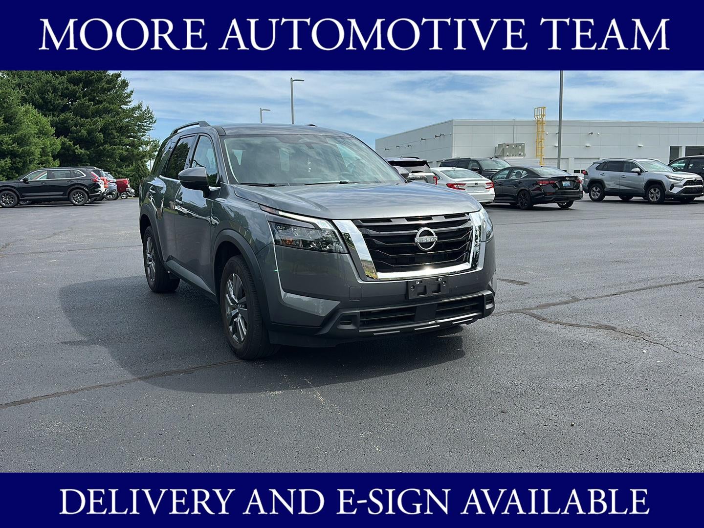 2025 Nissan Pathfinder SV 4WD's photo