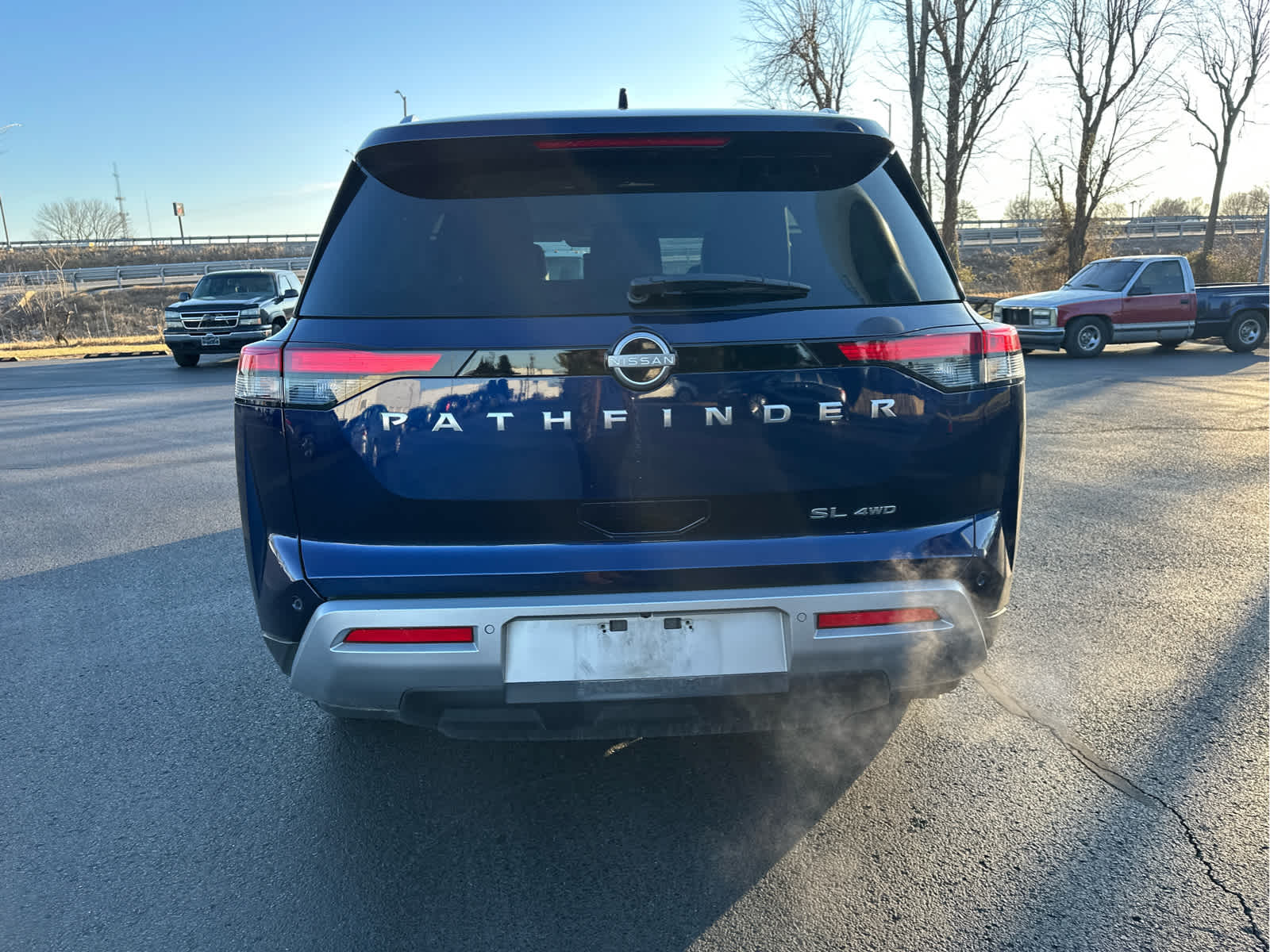 2025 Nissan Pathfinder SL