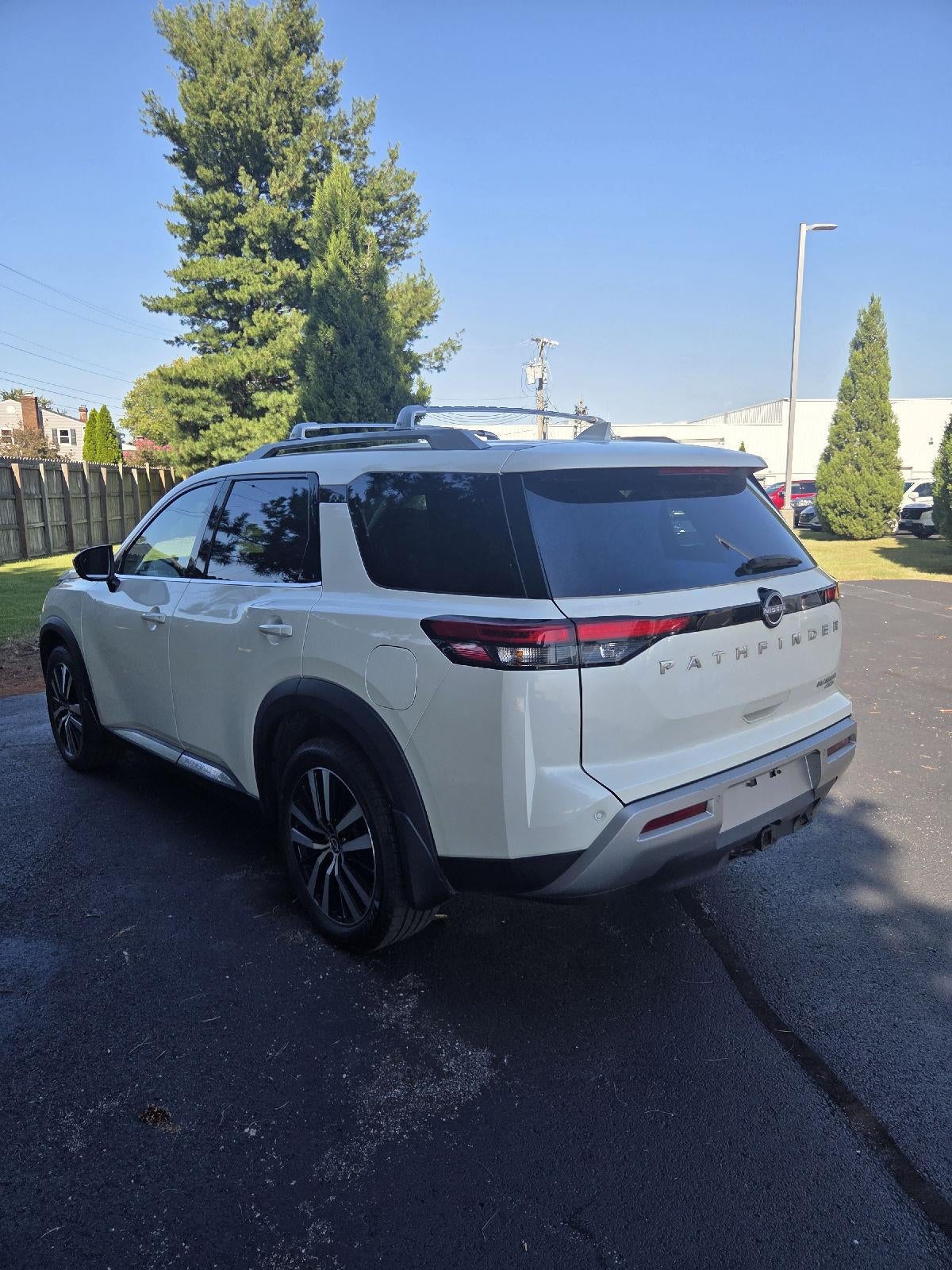 2023 Nissan Pathfinder Platinum