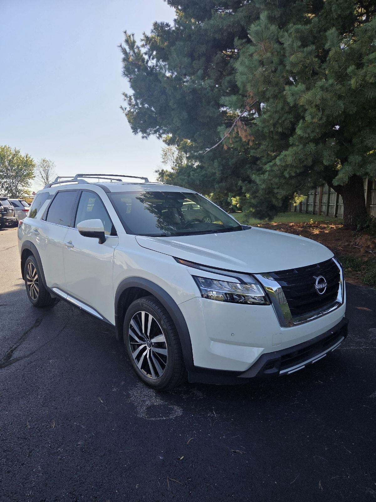 2023 Nissan Pathfinder Platinum