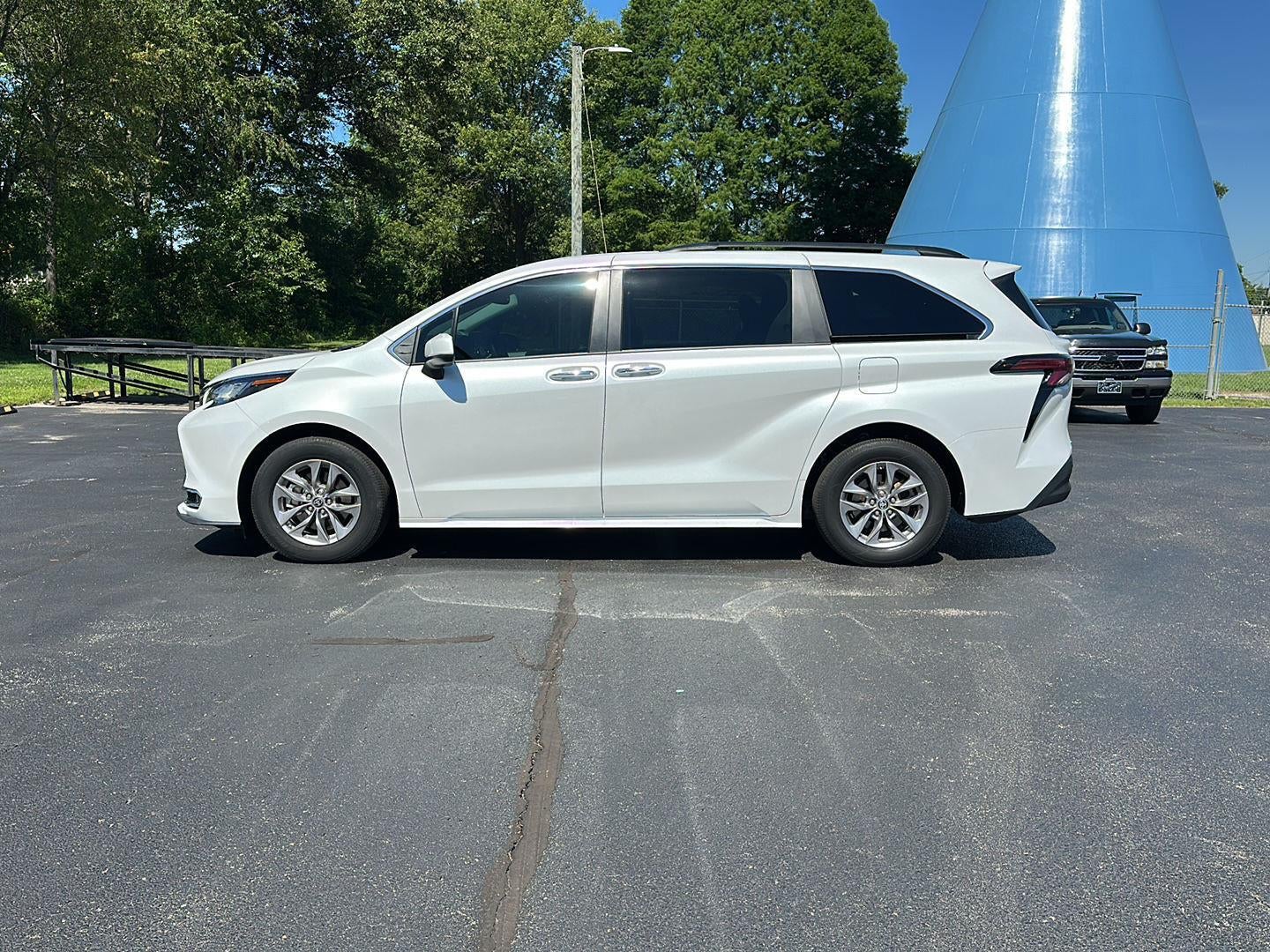 2022 Toyota Sienna XLE