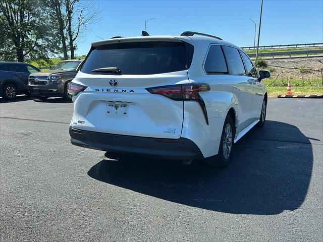 2022 Toyota Sienna XLE