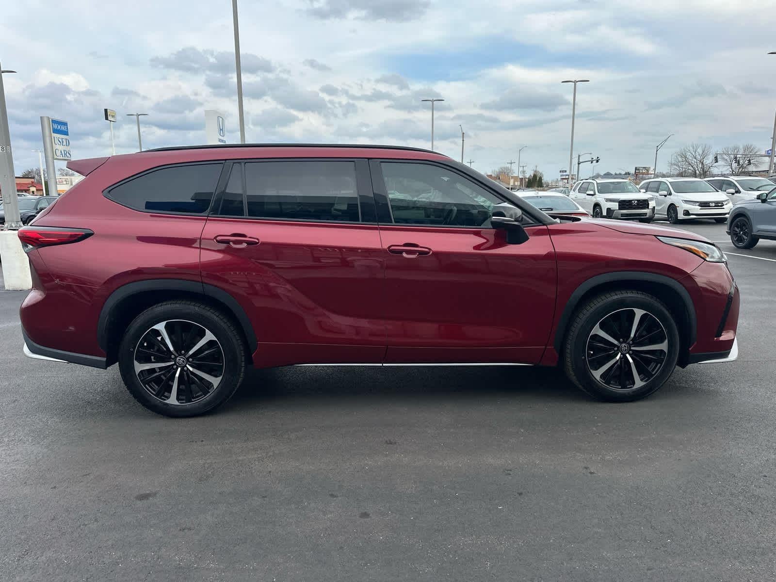 2021 TOYOTA TRUCK HIGHLANDER XSE