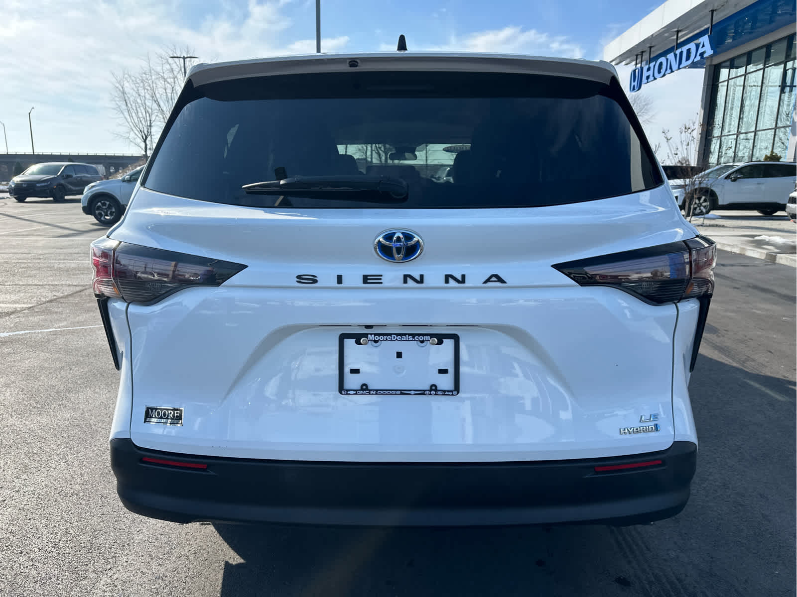 2024 Toyota Sienna LE