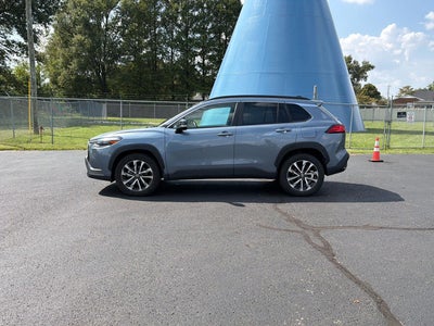 2025 Toyota Corolla Cross XLE