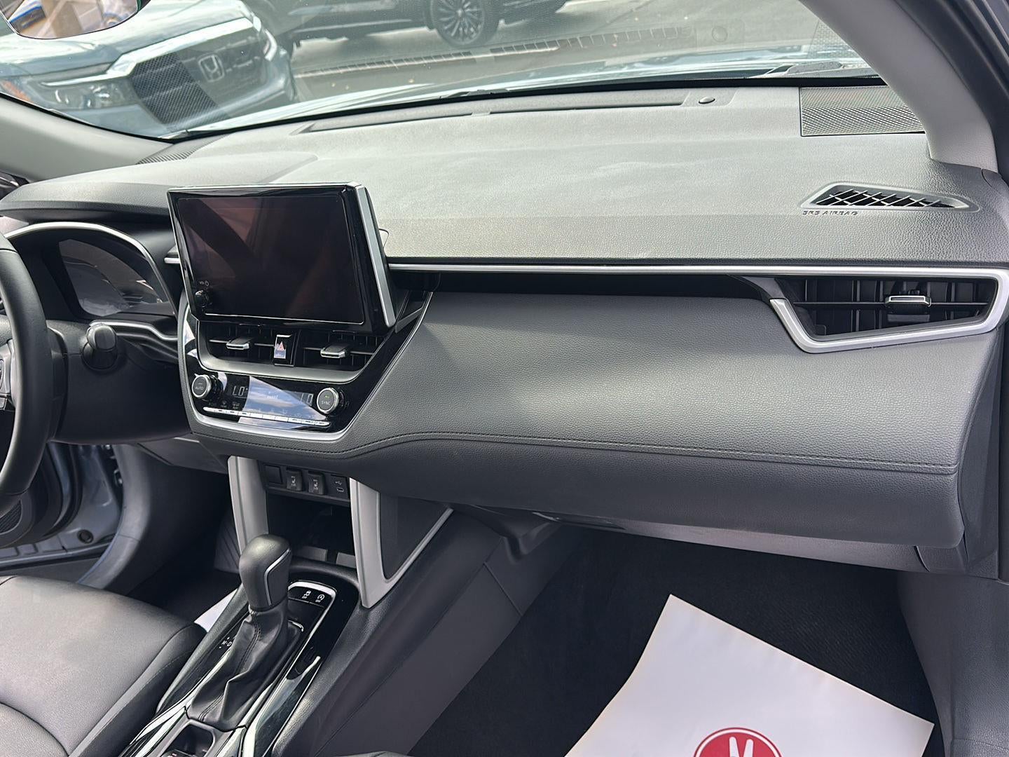 2025 Toyota Corolla Cross XLE