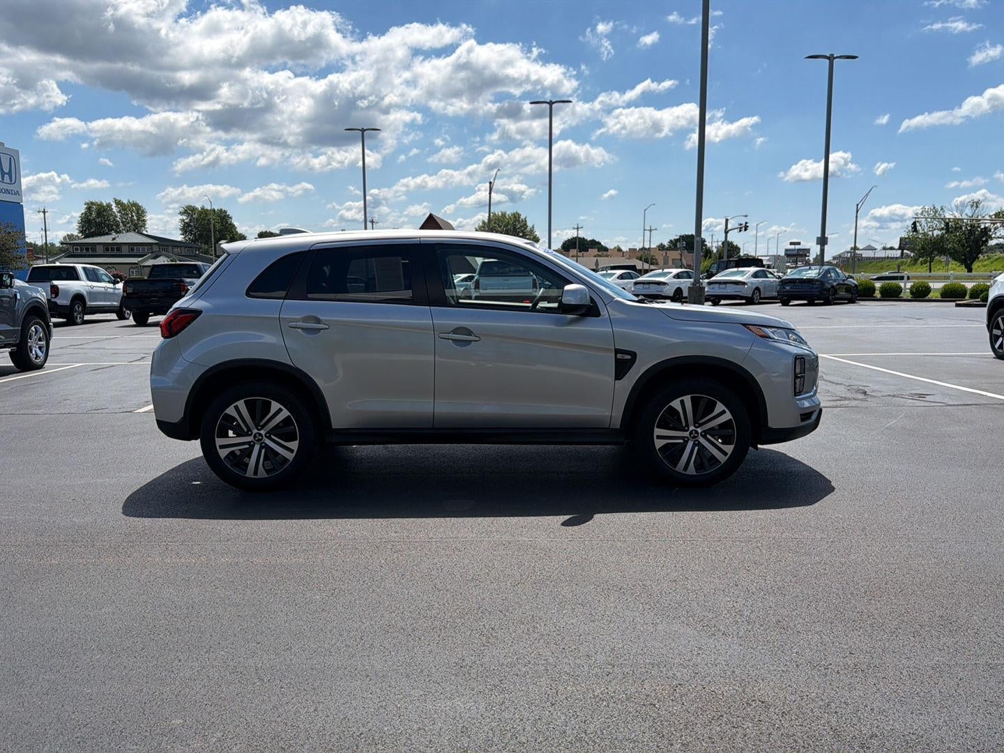 2024 Mitsubishi Outlander Sport ES