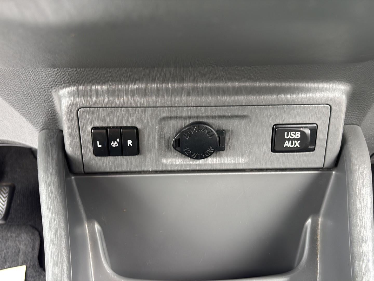 2013 Toyota Prius v Five