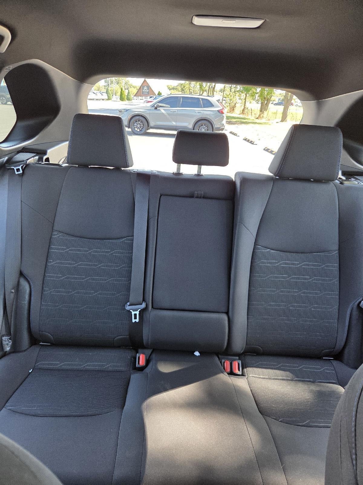 2023 Toyota RAV4 Hybrid SE