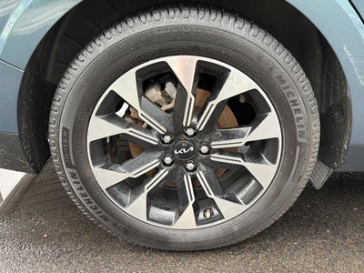 2023 Kia Carnival EX