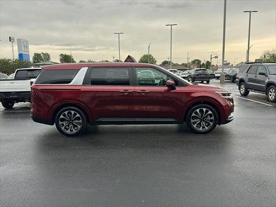 2024 Kia Carnival EX