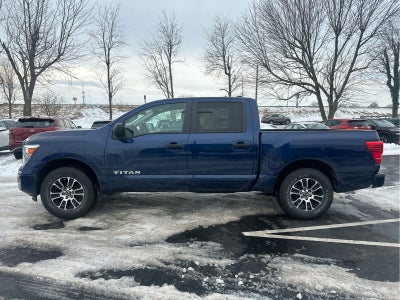 2023 Nissan Titan SV