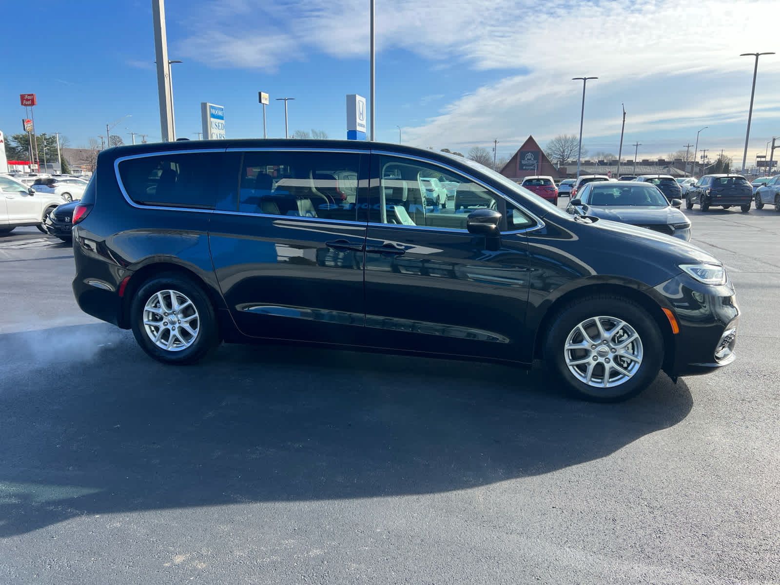 2024 Chrysler Pacifica Touring L