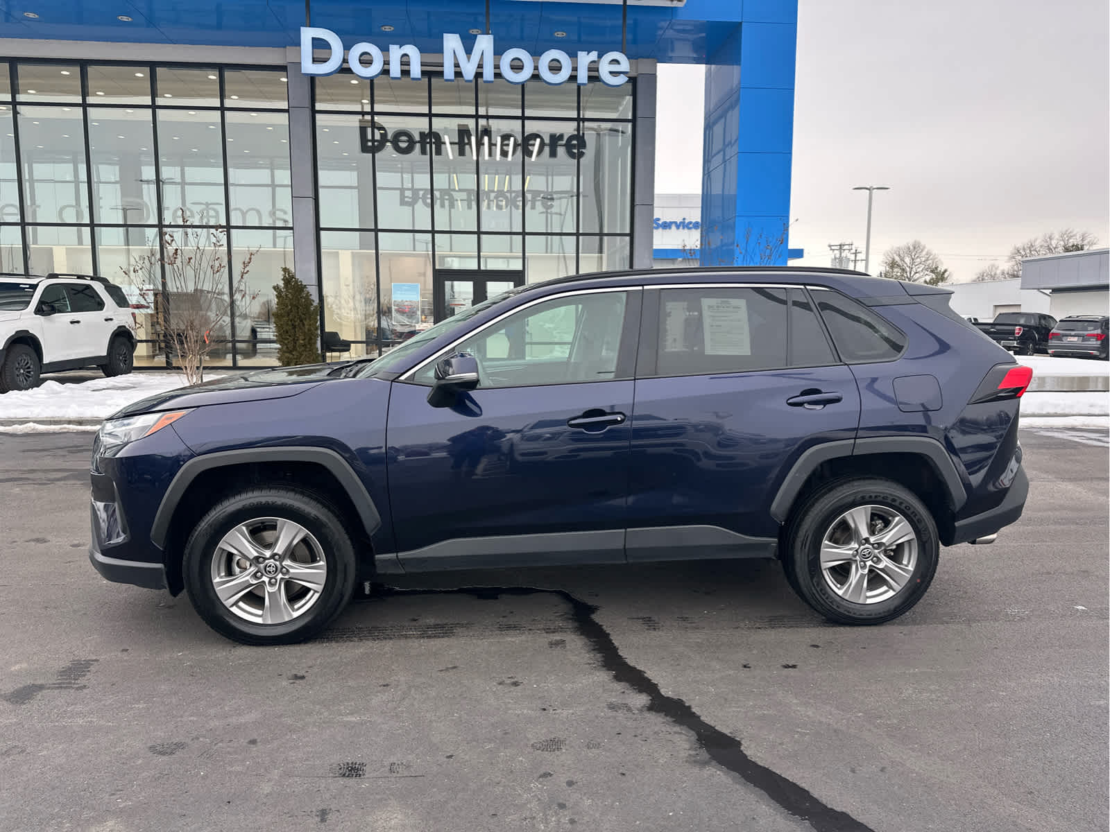 2024 Toyota RAV4 XLE