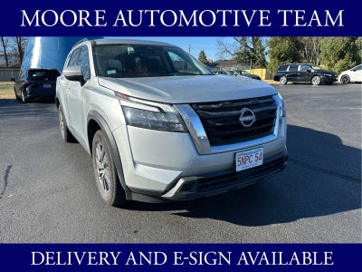 2024 Nissan Pathfinder SV