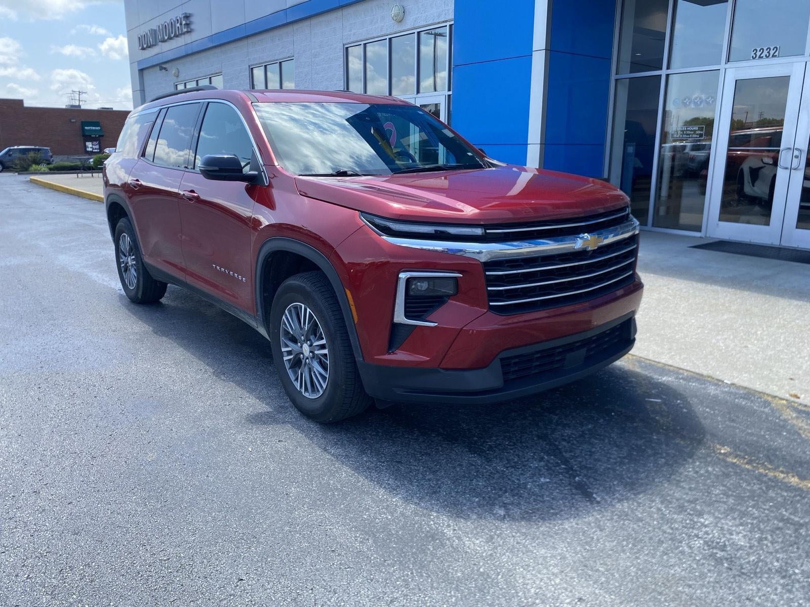 2025 Chevrolet Traverse FWD LT