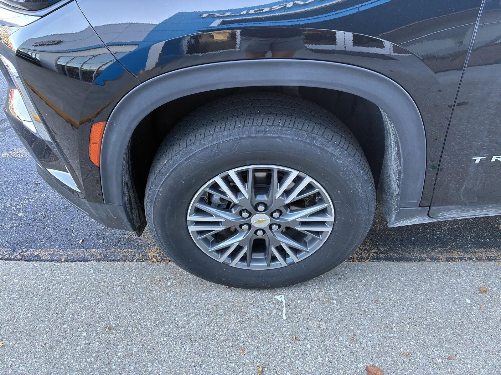 2025 Chevrolet Traverse AWD LT