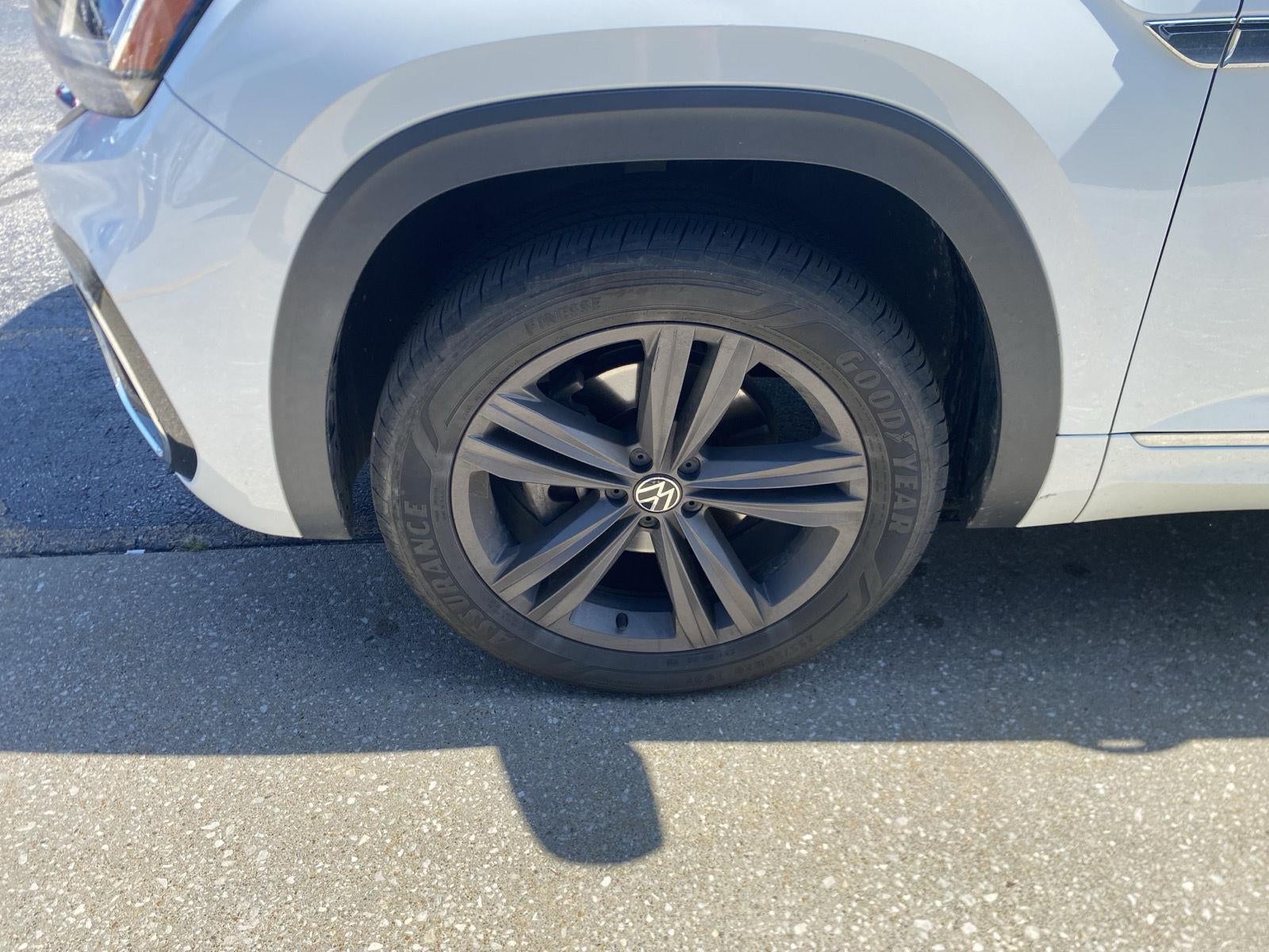 2021 Volkswagen Atlas 3.6L V6 SE w/Technology R-Line