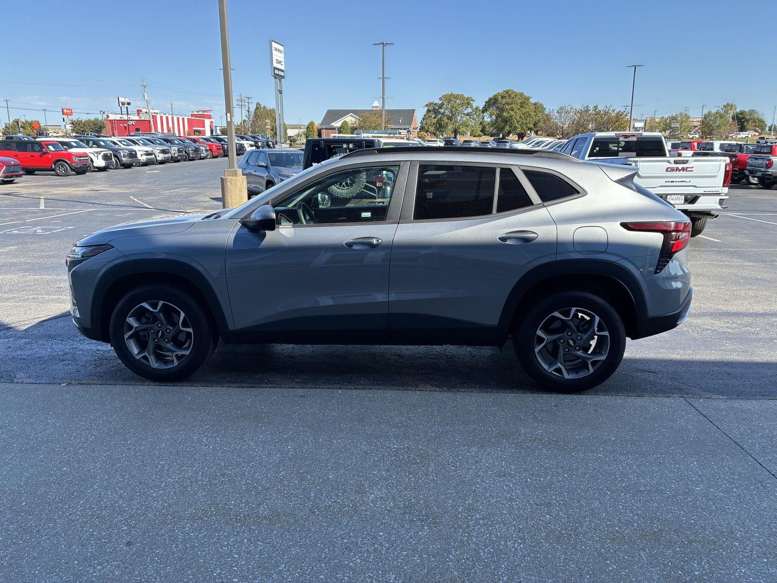 2025 Chevrolet Trax LT