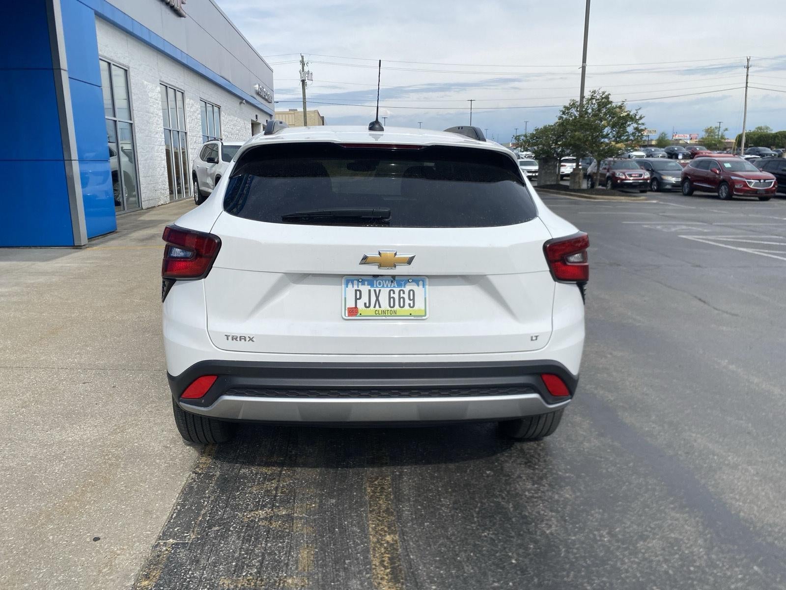 2025 Chevrolet Trax LT