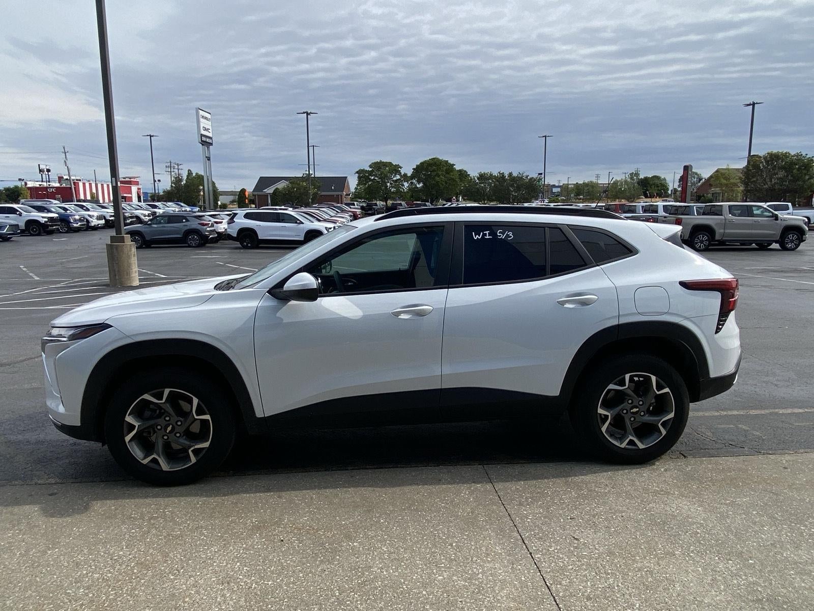 2025 Chevrolet Trax LT